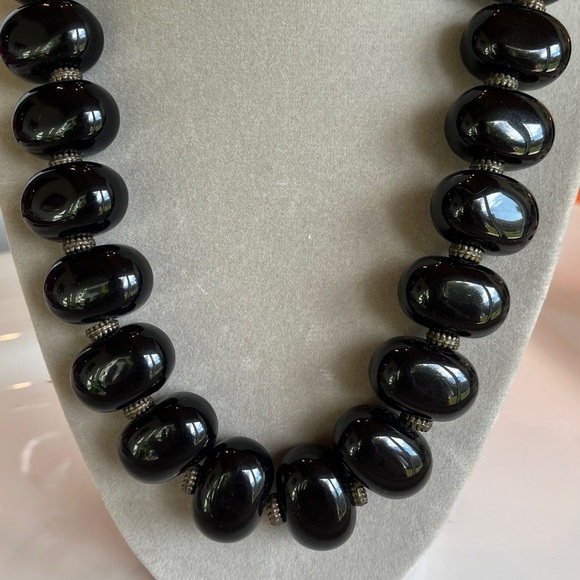 Gorgeous Black Beaded Necklace - Picture 2 of 7